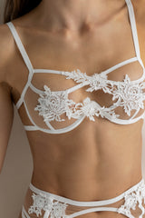 SET MIKAELA MARFIL CON LIGUERO