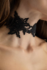 CHOKER AGUSTINA NEGRO